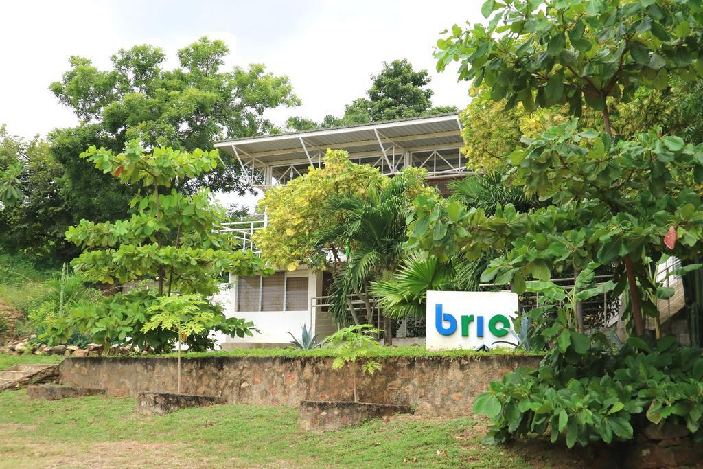 Hotel Brio El Gigante Exterior photo